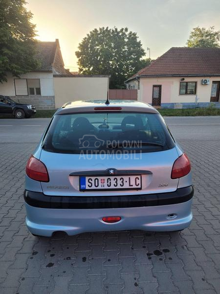 Peugeot 206 