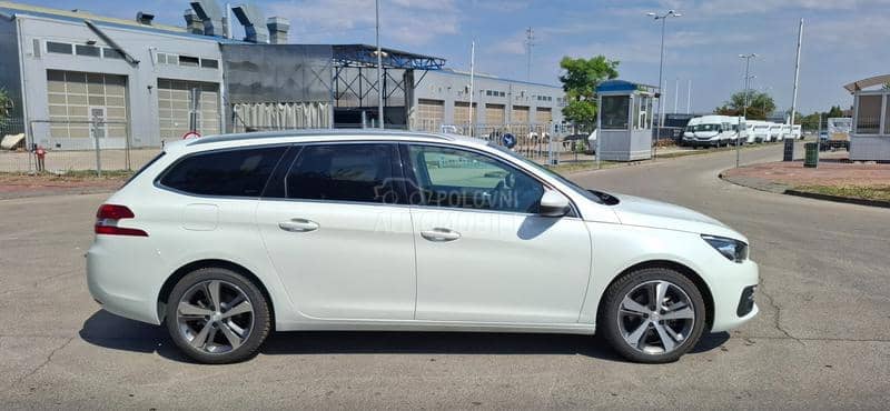 Peugeot 308 1.5HDI ALLURE-T O P