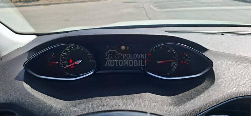 Peugeot 308 1.5HDI ALLURE-T O P