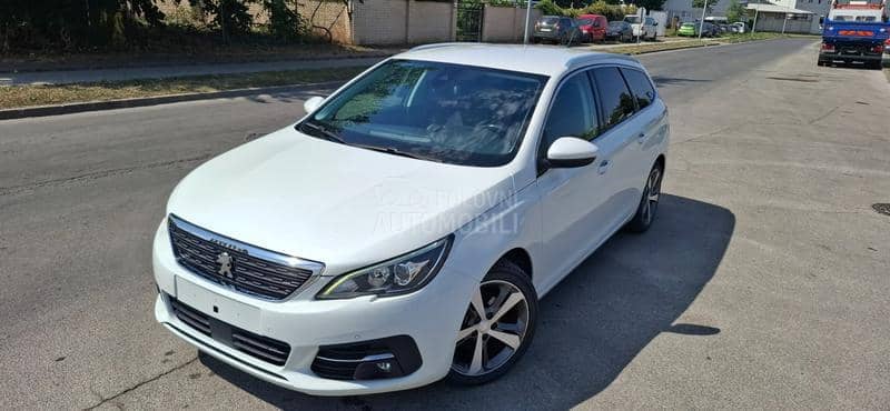 Peugeot 308 1.5HDI ALLURE-T O P
