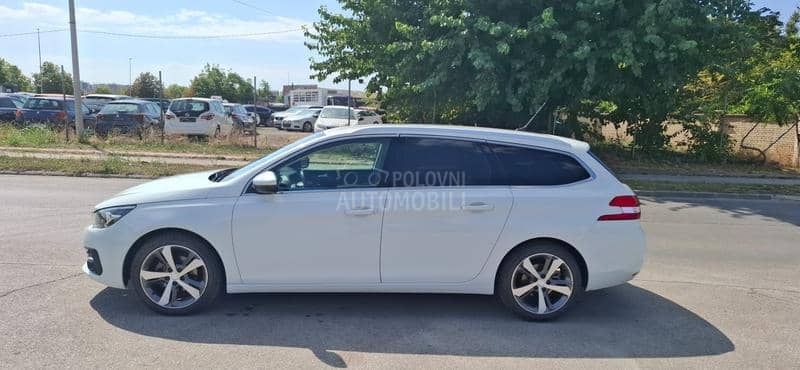 Peugeot 308 1.5HDI ALLURE-T O P