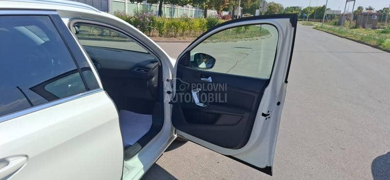 Peugeot 308 1.5HDI ALLURE-T O P