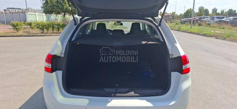 Peugeot 308 1.5HDI ALLURE-T O P