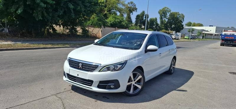 Peugeot 308 1.5HDI ALLURE-T O P