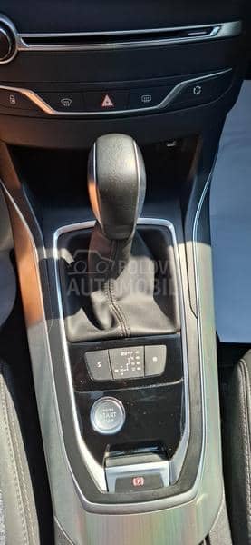 Peugeot 308 1.5HDI ALLURE-T O P