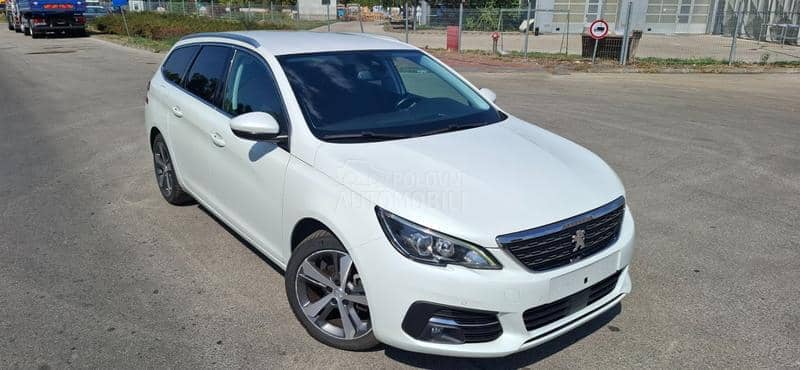 Peugeot 308 1.5HDI ALLURE-T O P