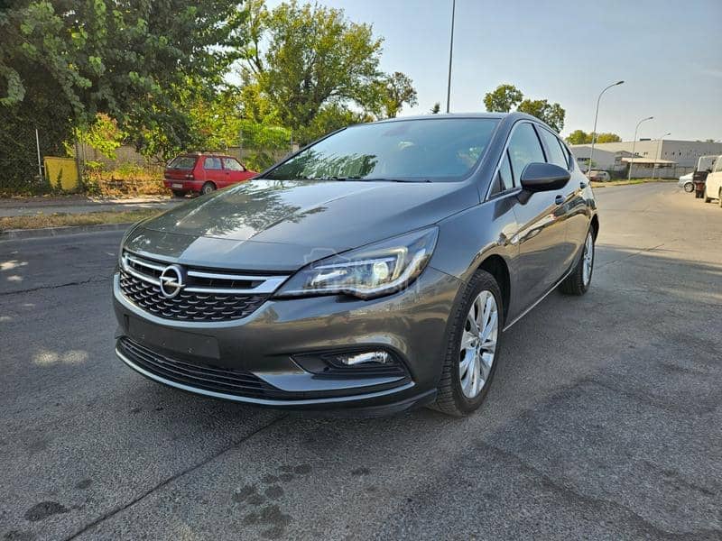 Opel Astra K 1.4 LED/ALU/NAV