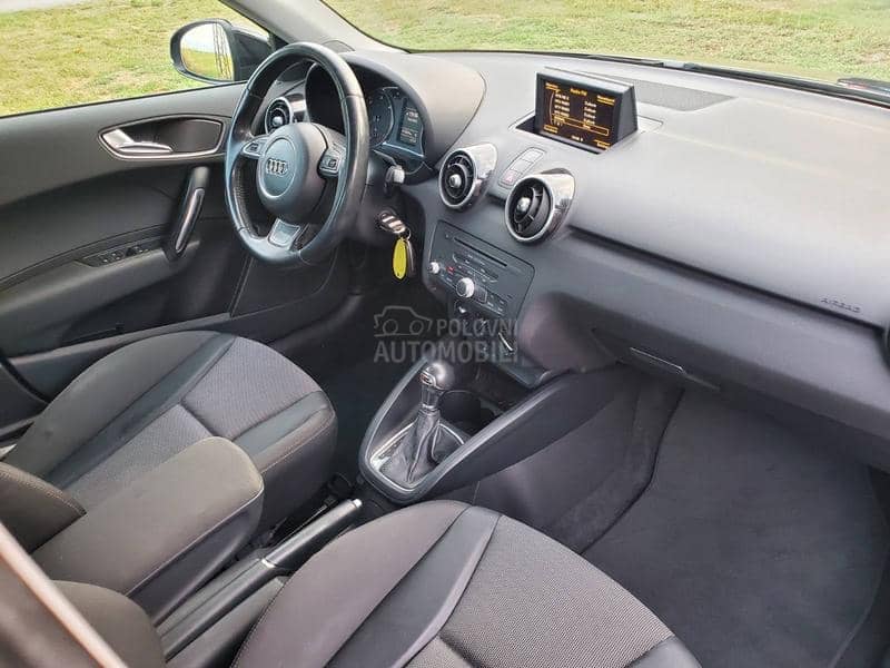 Audi A1 1.6TDI NAV/XSENO/LED
