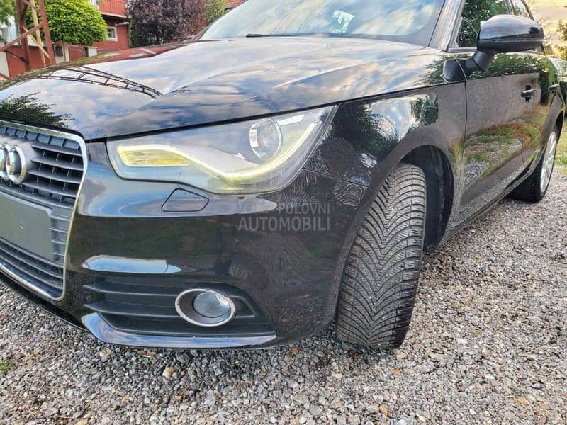 Audi A1 1.6TDI NAV/XSENO/LED