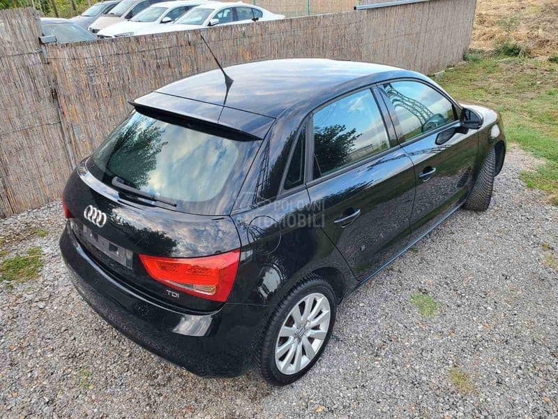 Audi A1 1.6TDI NAV/XSENO/LED