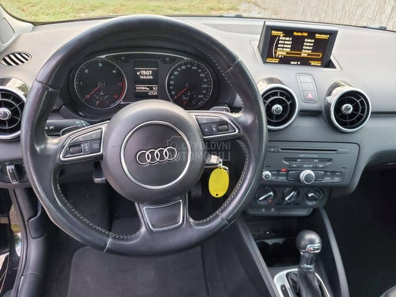 Audi A1 1.6TDI NAV/XSENO/LED