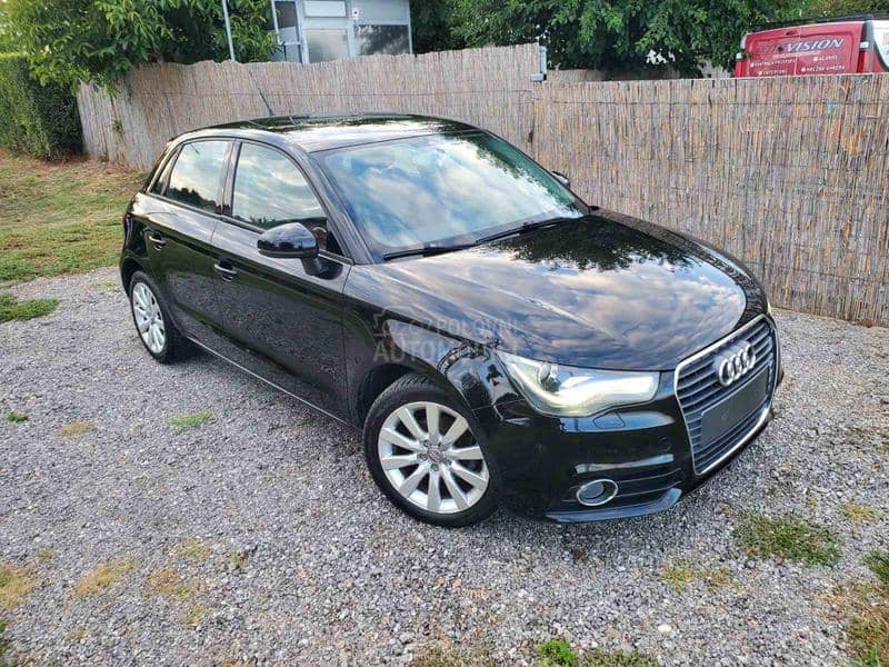 Audi A1 1.6TDI NAV/XSENO/LED
