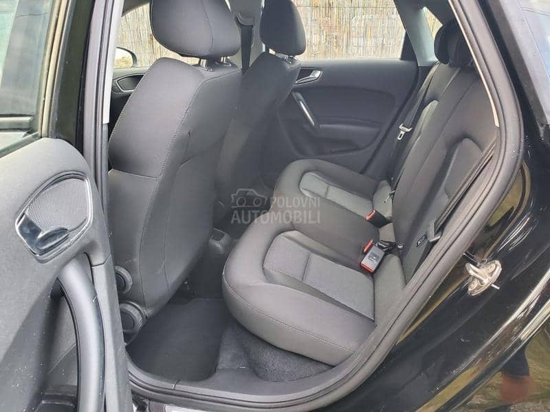 Audi A1 1.6TDI NAV/XSENO/LED