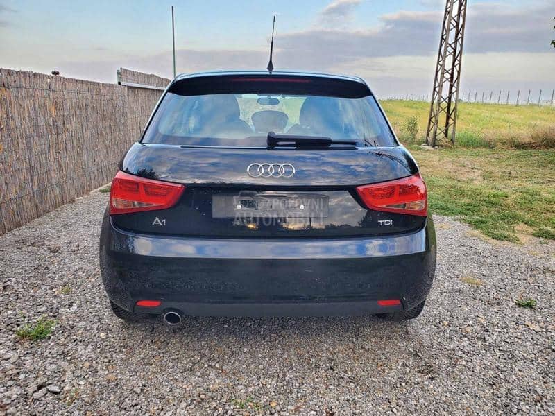 Audi A1 1.6TDI NAV/XSENO/LED