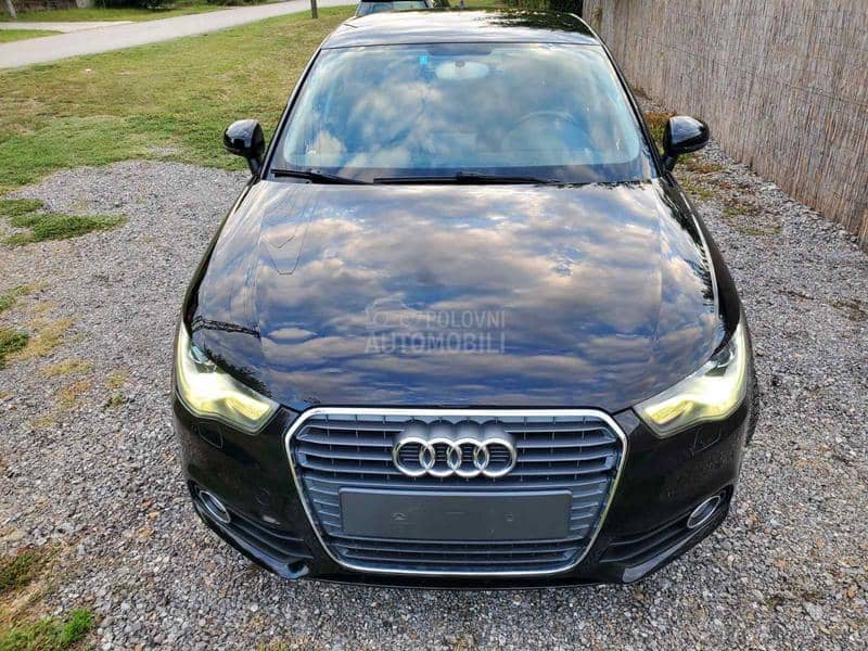 Audi A1 1.6TDI NAV/XSENO/LED
