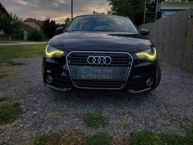 Audi A1 1.6TDI NAV/XSENO/LED