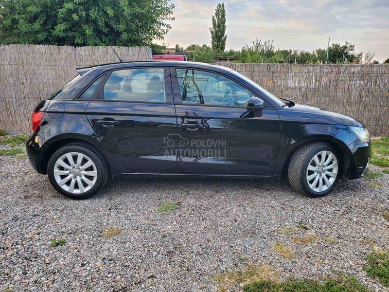 Audi A1 1.6TDI NAV/XSENO/LED