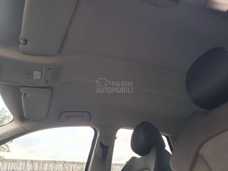 Audi A1 1.6TDI NAV/XSENO/LED