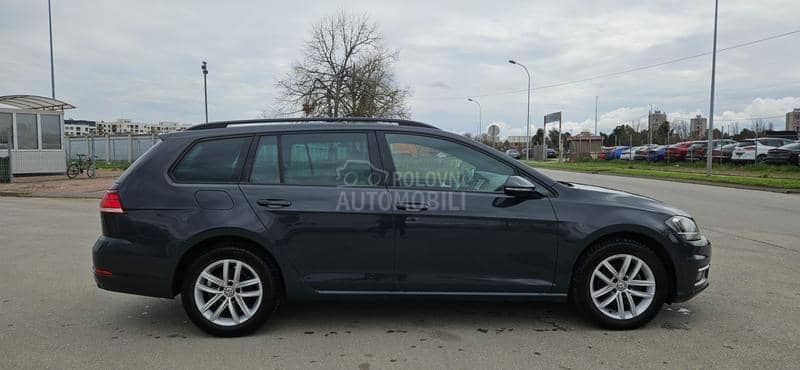 Volkswagen Golf 7 1.6TDI DSG/NAV/LED