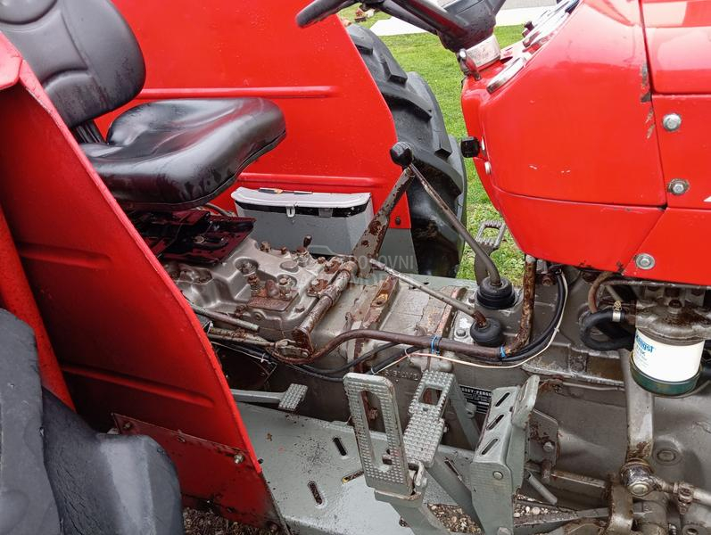 Massey Ferguson 158