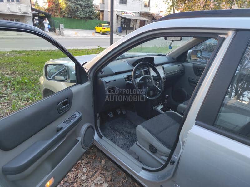 Nissan X-Trail 2.0i