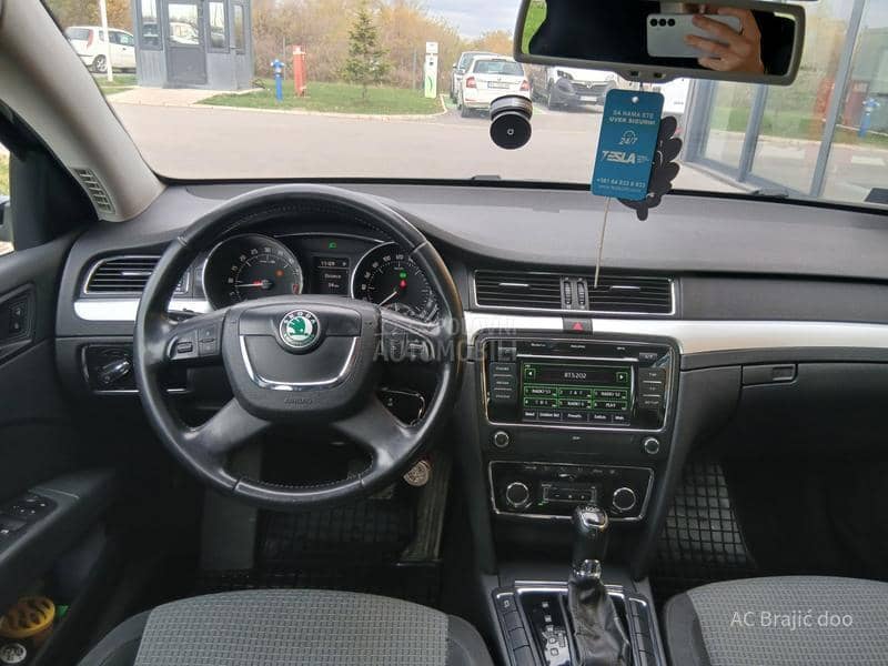 Škoda Superb 