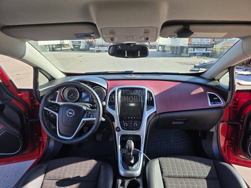 Opel Astra J SPORT GTC OPC
