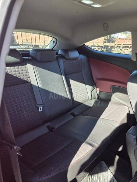 Opel Astra J SPORT GTC OPC