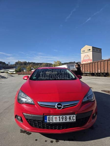 Opel Astra J SPORT GTC OPC