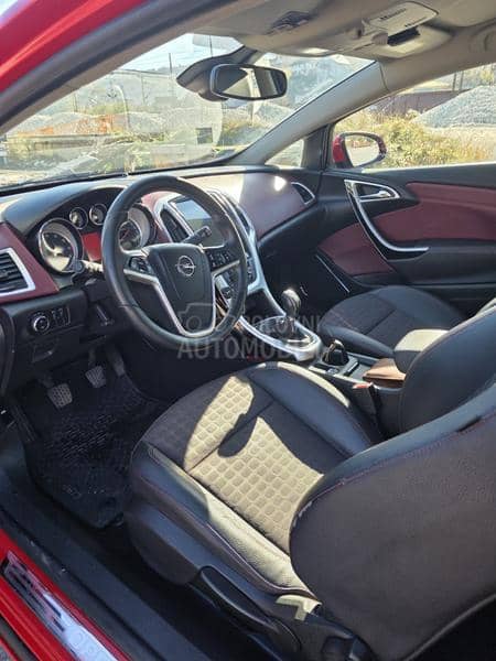 Opel Astra J SPORT GTC OPC