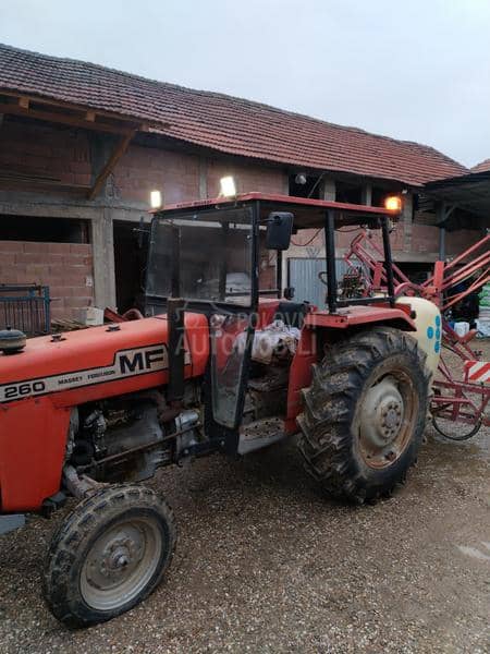 Massey Ferguson 260
