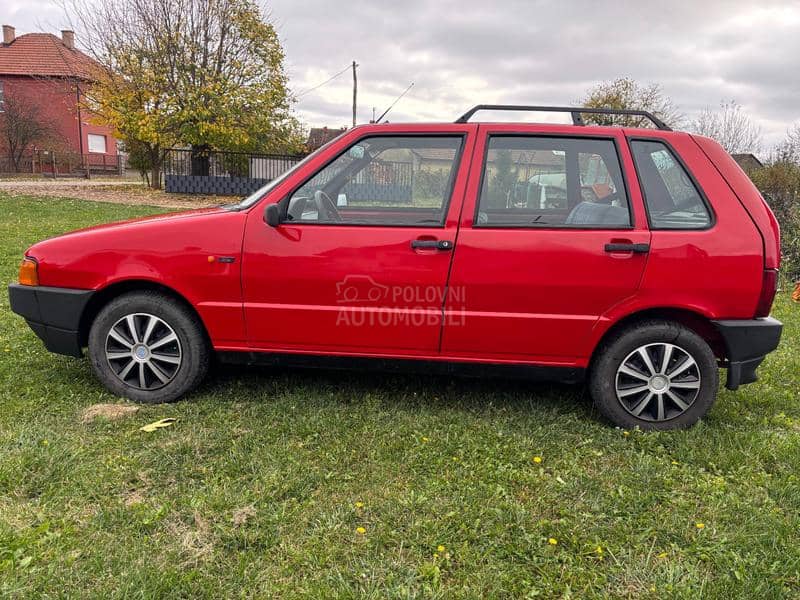 Fiat Uno 1.0 i.e BASE 5P
