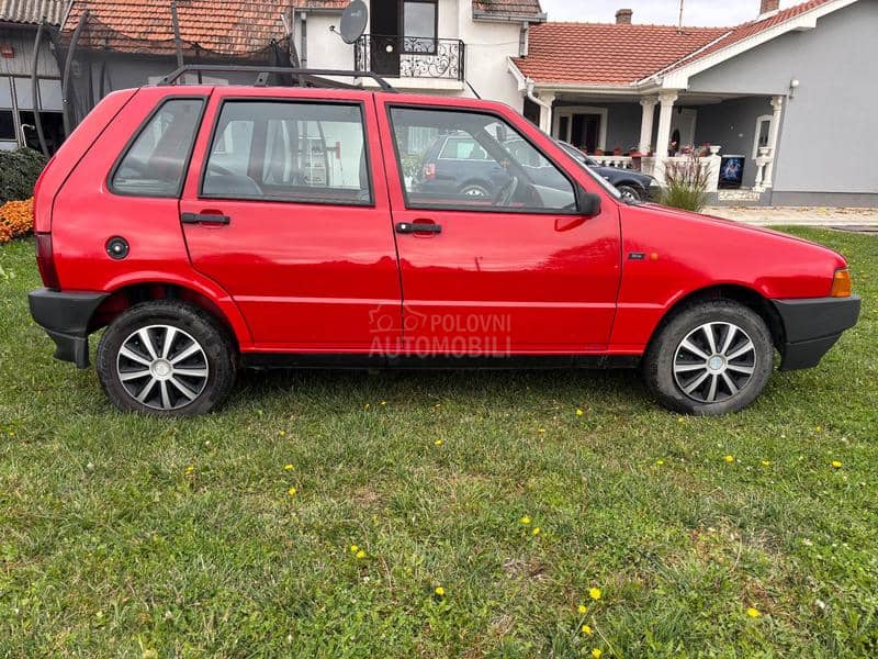 Fiat Uno 1.0 i.e BASE 5P