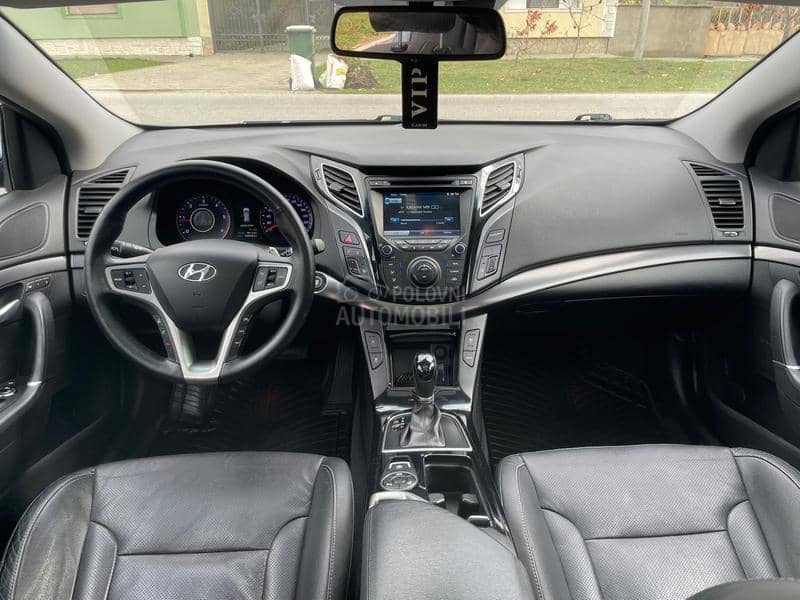 Hyundai i40 INFINITY T/O/P AUT