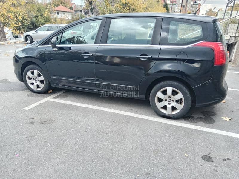 Peugeot 5008 7 SED