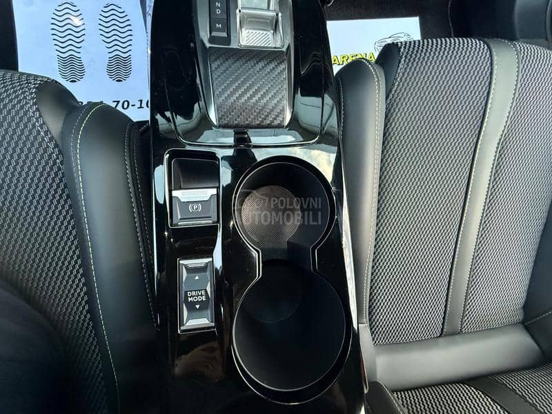 Peugeot 2008 EAT8 GT