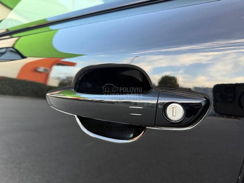 Peugeot 2008 EAT8 GT