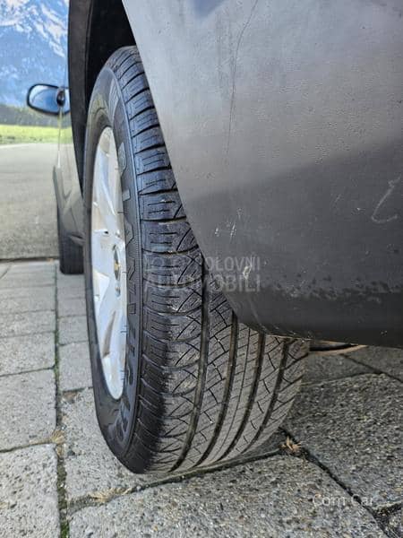 Chevrolet Captiva 4X4 / 7s e d i š t a