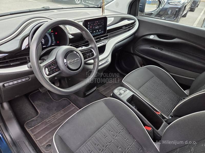 Fiat 500e 