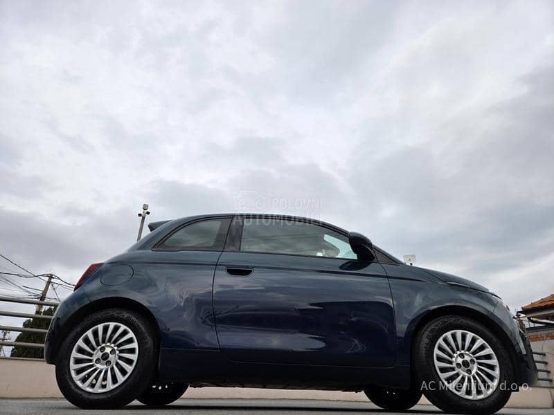 Fiat 500e 