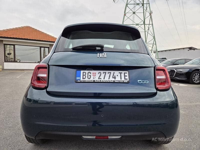 Fiat 500e 