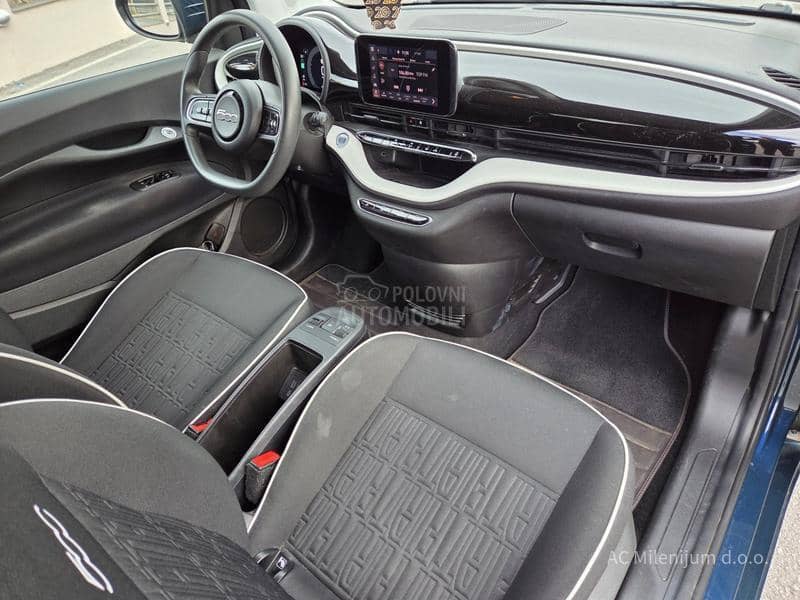 Fiat 500e 