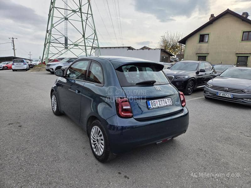 Fiat 500e 