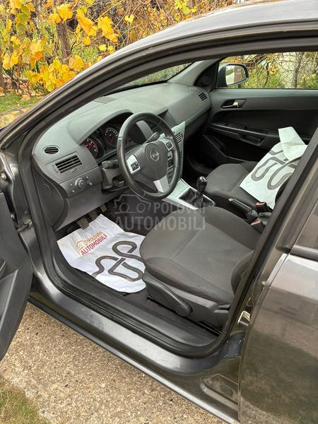 Opel Astra H 