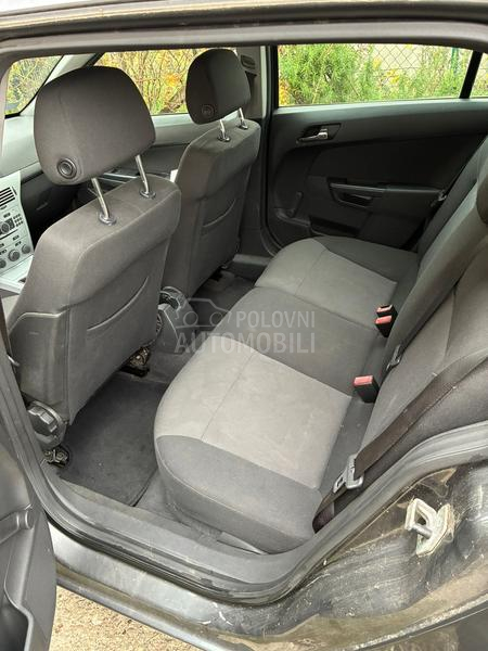 Opel Astra H 