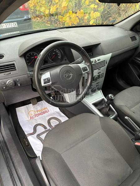 Opel Astra H 