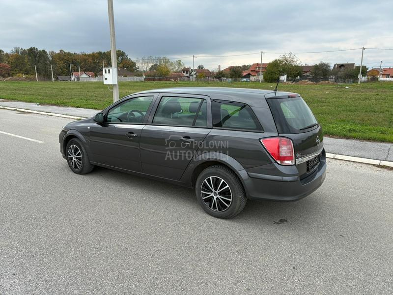 Opel Astra H 