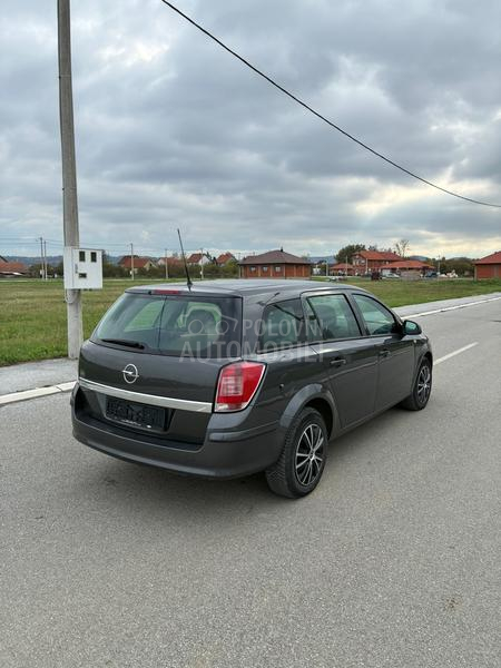 Opel Astra H 