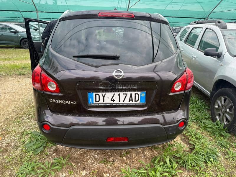 Nissan Qashqai + 2 TEKNA