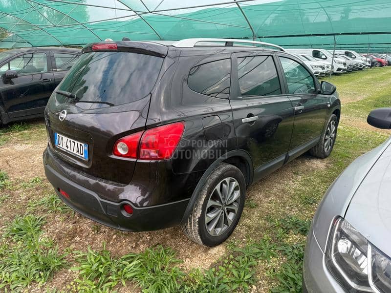 Nissan Qashqai + 2 TEKNA